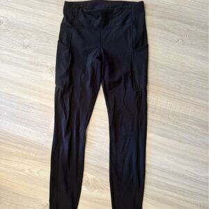 Lululemon leggings w/ pockets